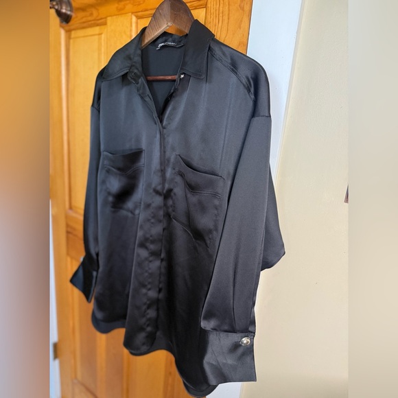 Zara Women's Elegant Black Satin Shirt - Picture 4 of 9